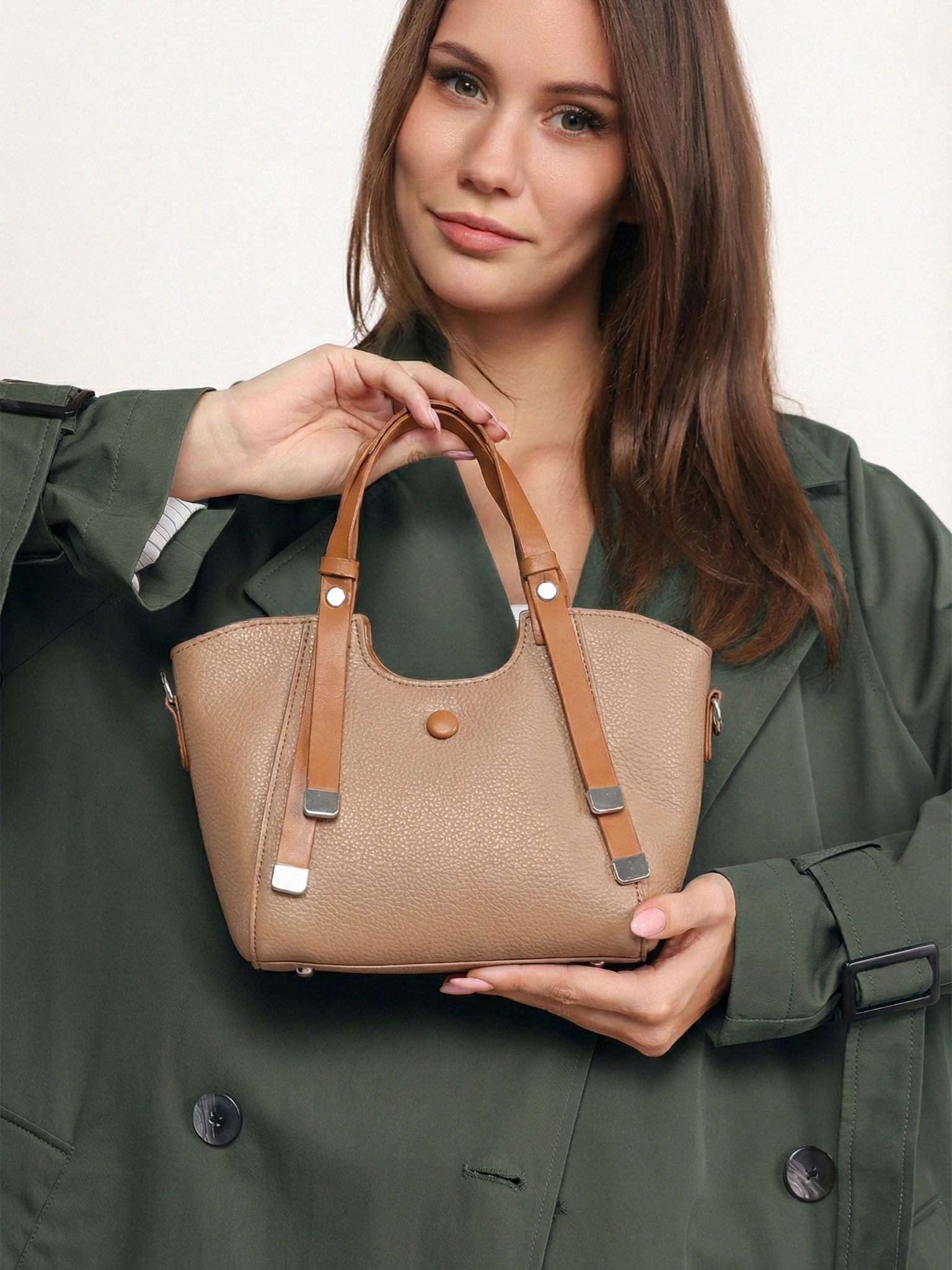 Сумка-тоут маленькая с декоративными ремешками в ассортименте